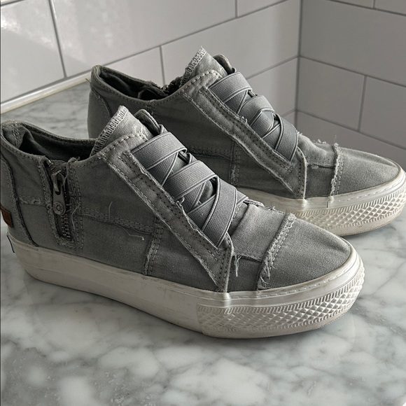 Blowfish Women's Gray Casual Sneakers - Picture 1 of 3